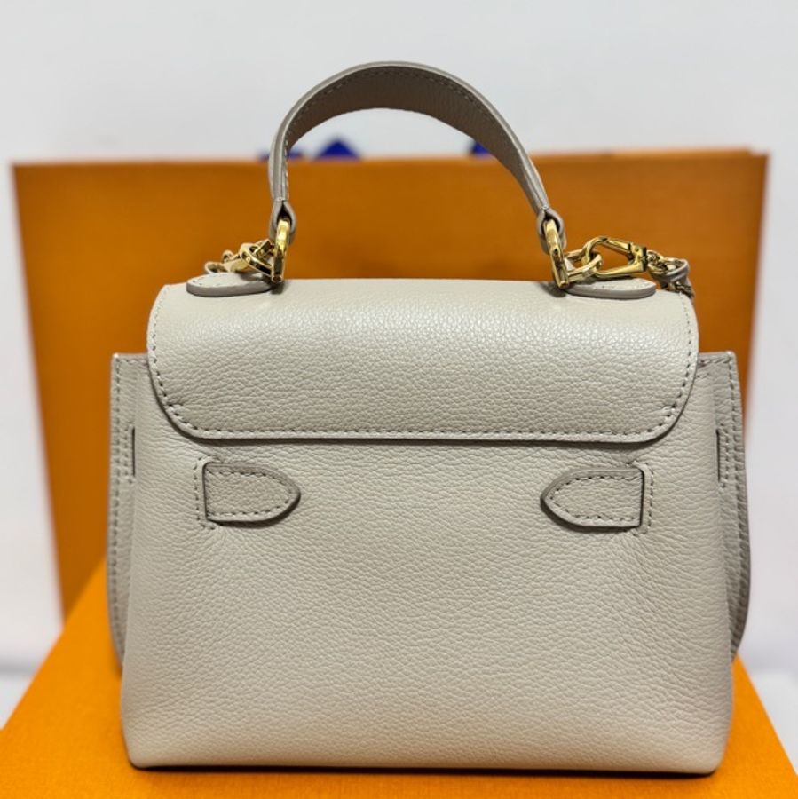 LV Lockme ever mini 奶茶色-12