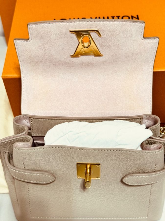 LV Lockme ever mini 奶茶色-18