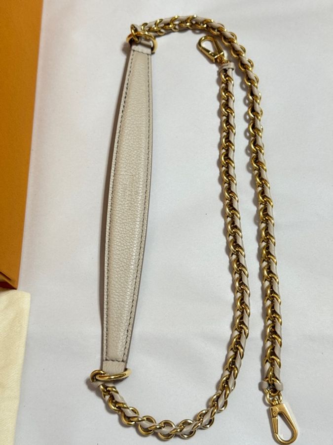 LV Lockme ever mini 奶茶色-34