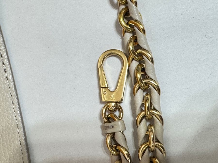 LV Lockme ever mini 奶茶色-37
