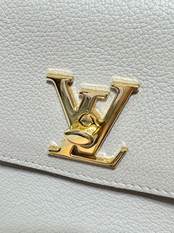 LV Lockme ever mini 奶茶色-48