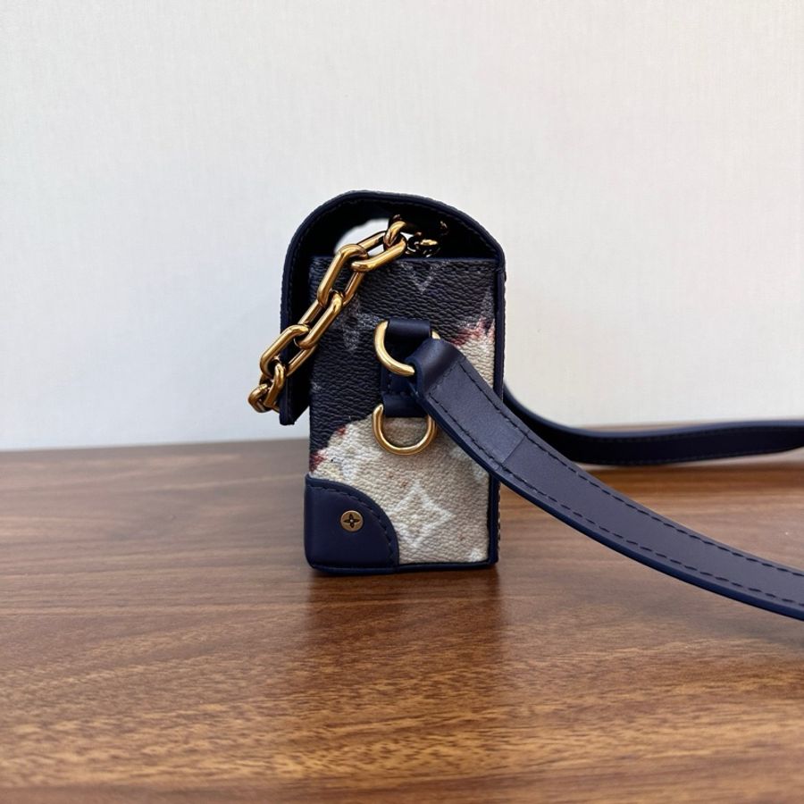路易威登/Louis Vuitton Steamer Wearable Wallet 篝火系列火燒雲塗層帆布 斜背包 金扣 芯片款-5
