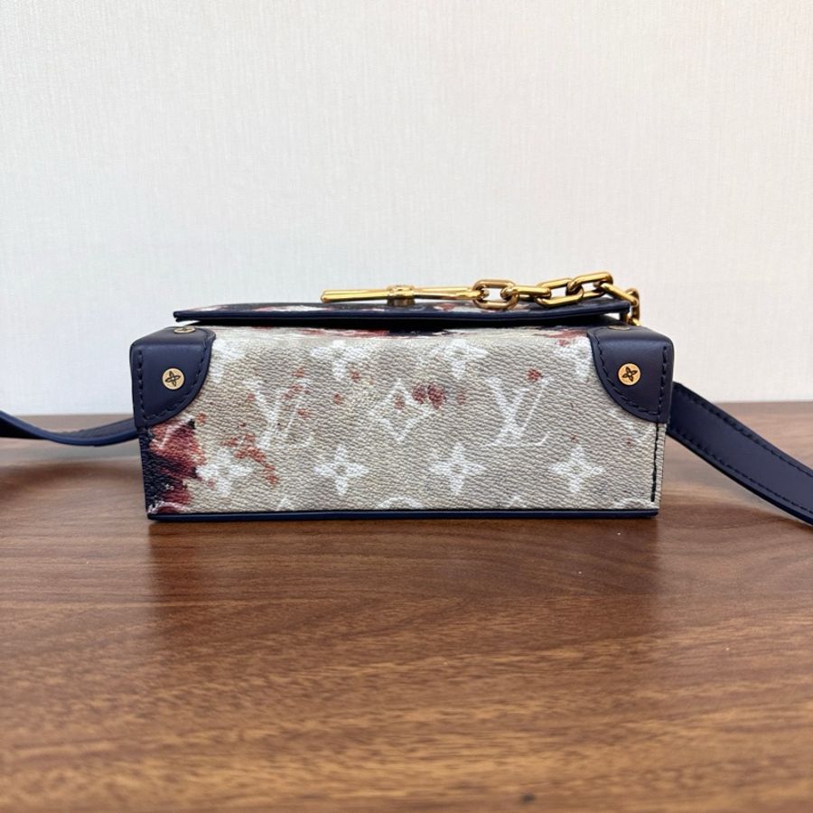 路易威登/Louis Vuitton Steamer Wearable Wallet 篝火系列火燒雲塗層帆布 斜背包 金扣 芯片款-6