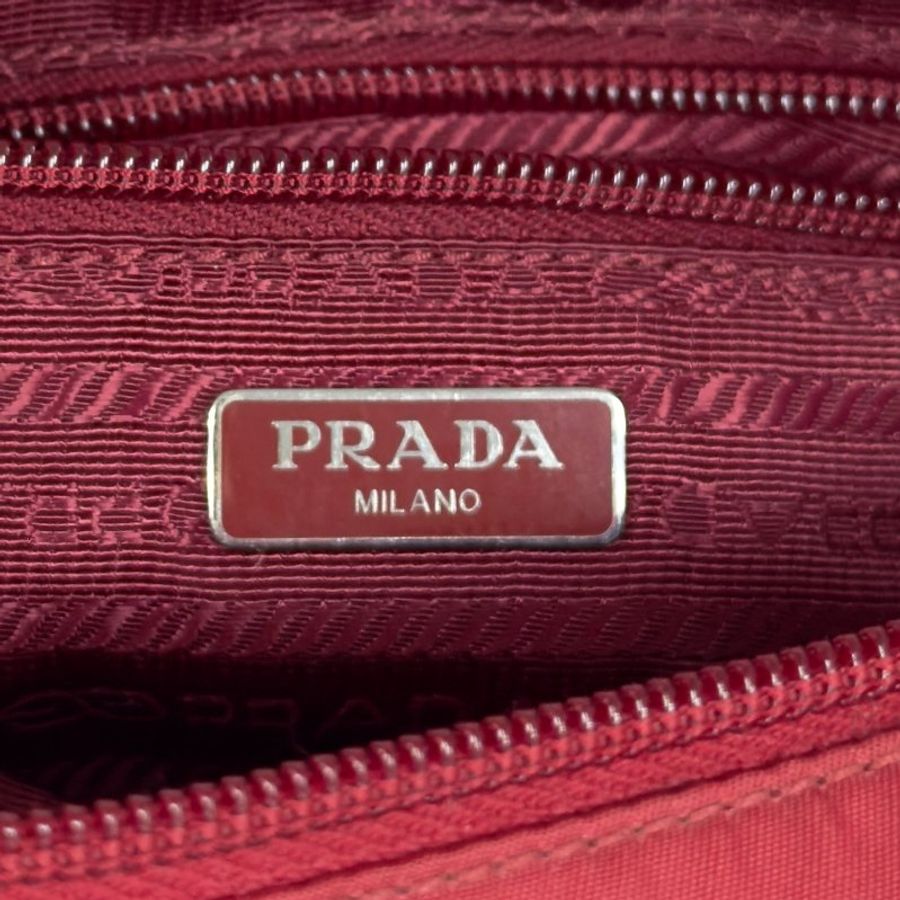 PRADA *自加鏈>送無品牌扣+無品牌鏈帶* 三角標 斜揹小袋-18
