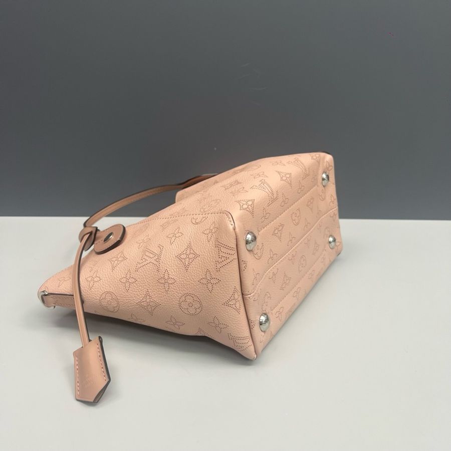 路易威登/Louis Vuitton 粉色鏤空全皮Hina月光女神水桶包 手提包單肩包斜挎包 銀扣-2