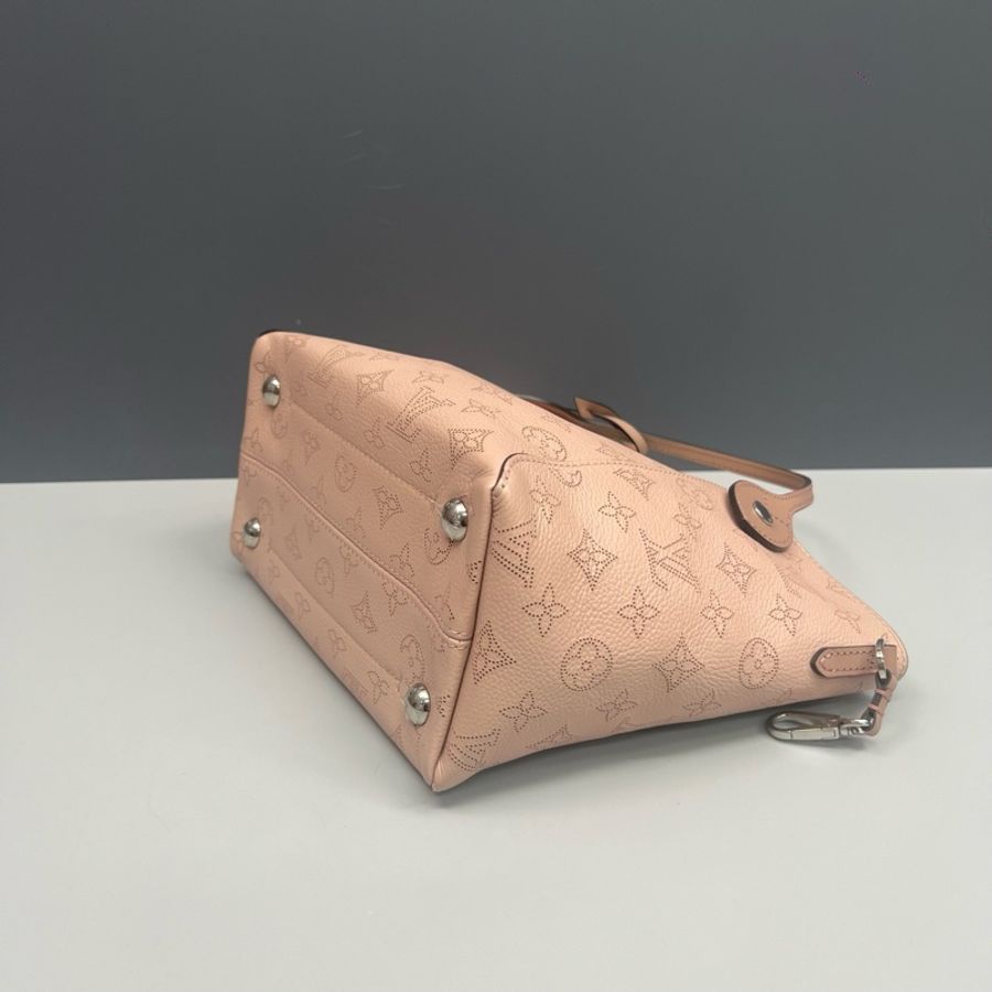 路易威登/Louis Vuitton 粉色鏤空全皮Hina月光女神水桶包 手提包單肩包斜挎包 銀扣-3