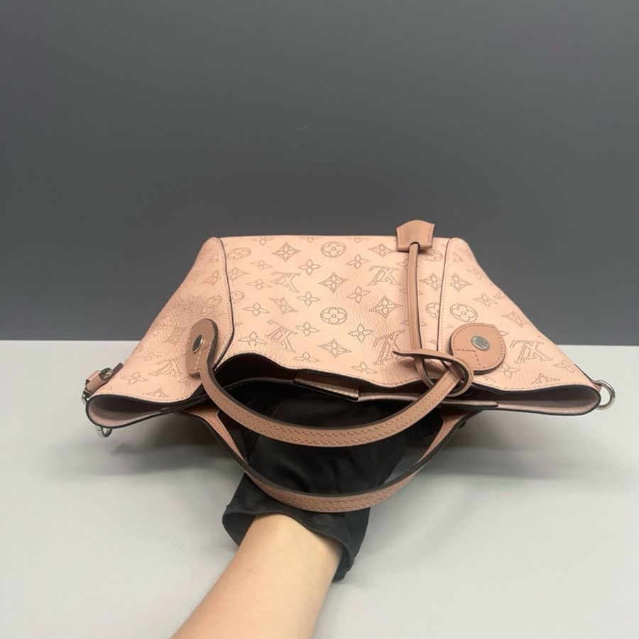 路易威登/Louis Vuitton 粉色鏤空全皮Hina月光女神水桶包 手提包單肩包斜挎包 銀扣-5