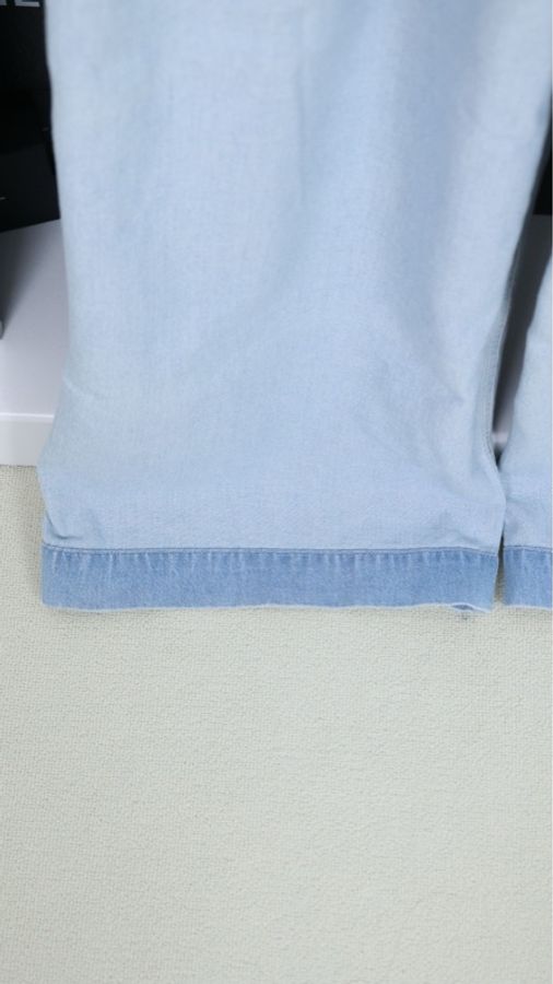 Loewe浅蓝色阔腿丹宁牛仔裤-11