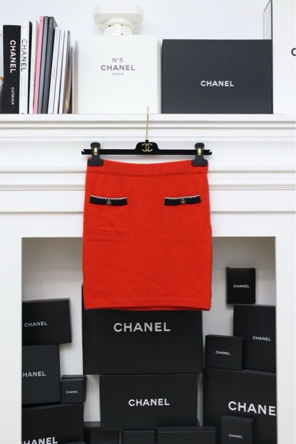 Chanel 94年红色针织花瓣滚边开衫外套短袖半裙三件套套装-20