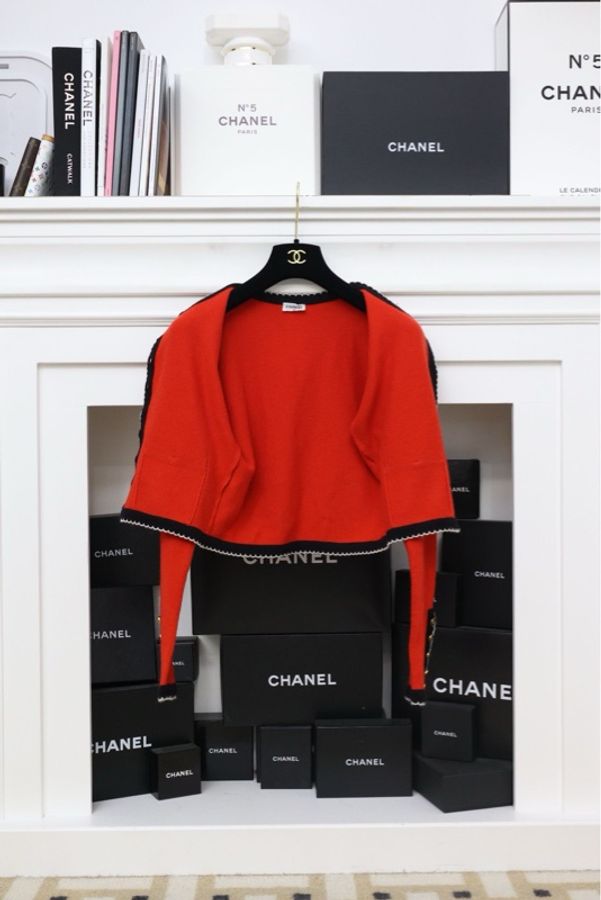 Chanel 94年红色针织花瓣滚边开衫外套短袖半裙三件套套装-35