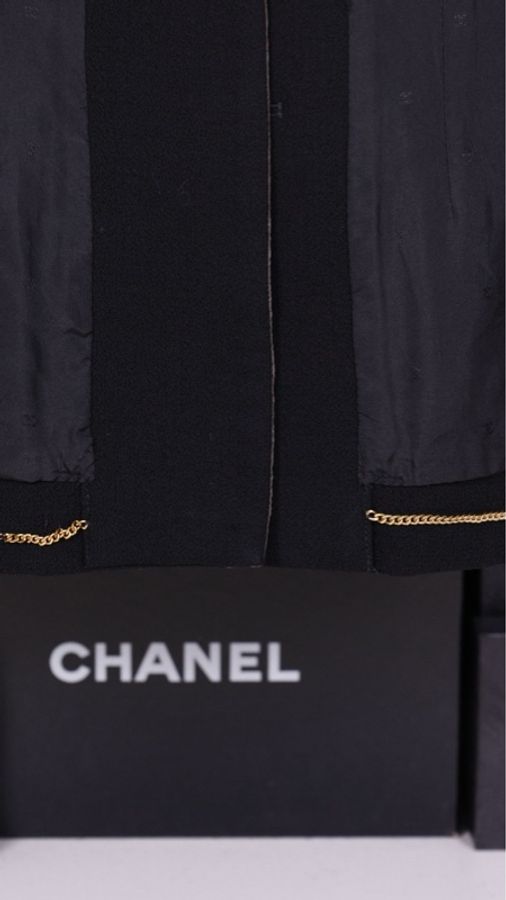 Chanel 91年黑色漆皮滚边山茶花扣四口袋外套-20