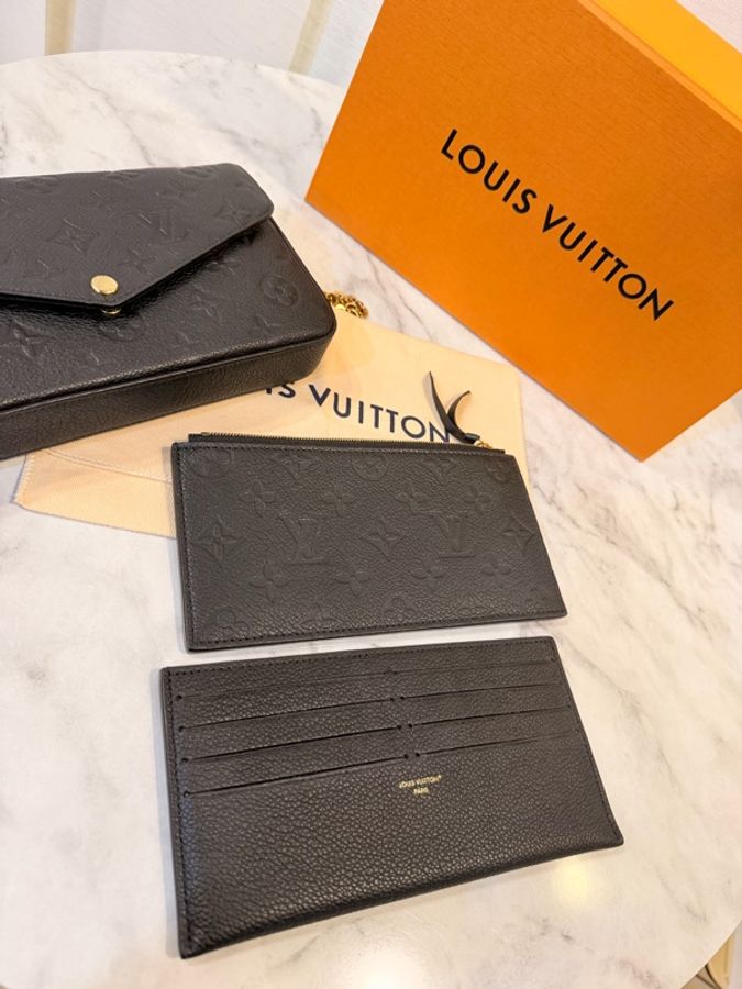 LV 黑牛皮壓紋金釦三合一包-26