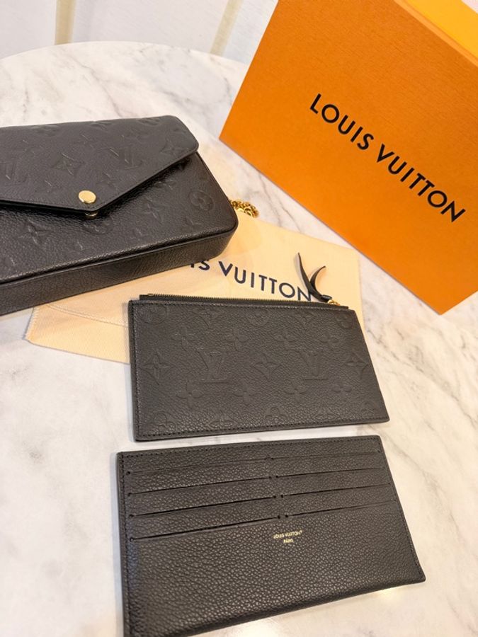 LV 黑牛皮壓紋金釦三合一包-27