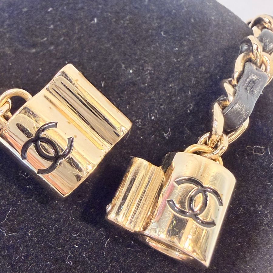 Chanel 淡金色皮穿鍊雙C耳機鍊-20