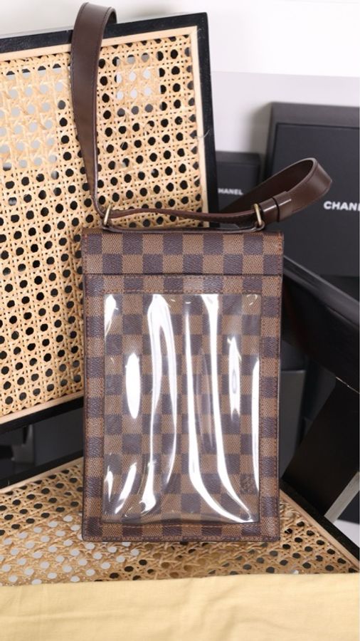 LV棋盘格Damier Portobello 竖版邮差小书包单肩包-1