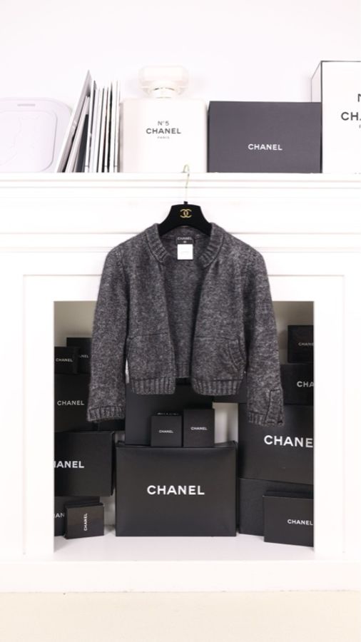 Chanel 13年深灰色山羊绒针织开衫圆领crop短外套-0