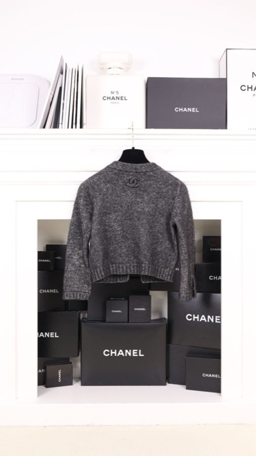 Chanel 13年深灰色山羊绒针织开衫圆领crop短外套-1