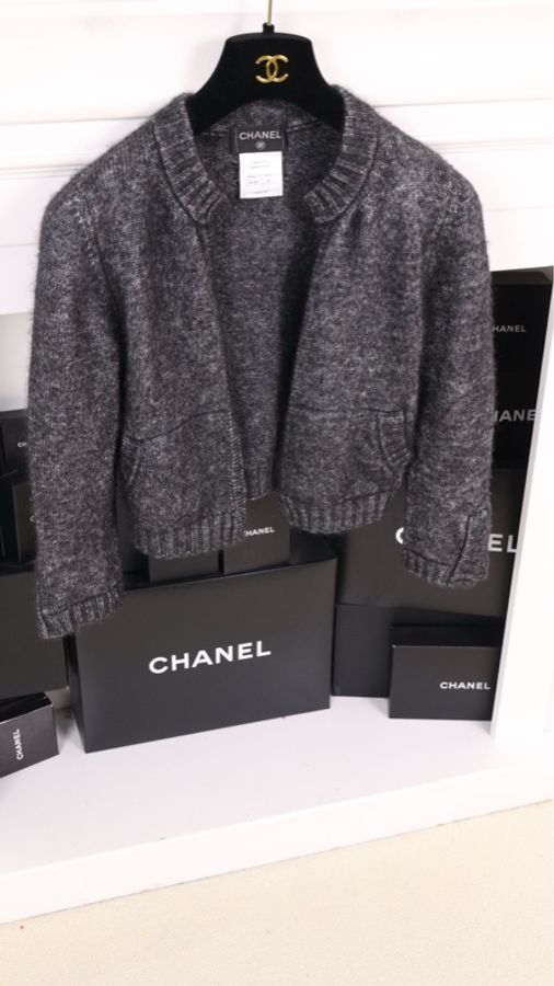 Chanel 13年深灰色山羊绒针织开衫圆领crop短外套-3