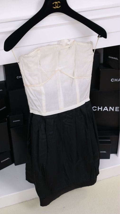 Chanel 88年山茶花波点滚边吊带连衣裙-6