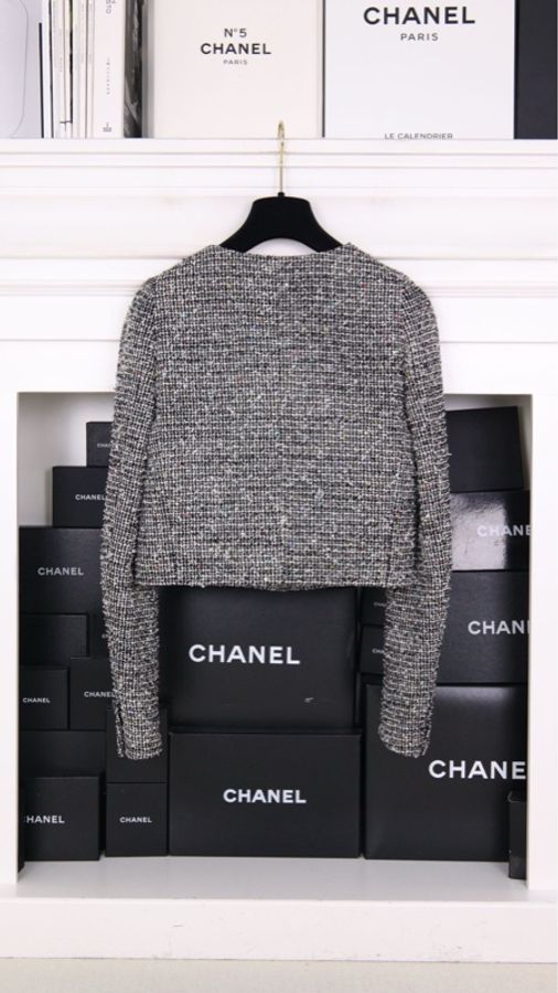 Chanel 15年迪拜系列黑白格纹亮片琉璃扣两口袋crop短外套22.10.20-9