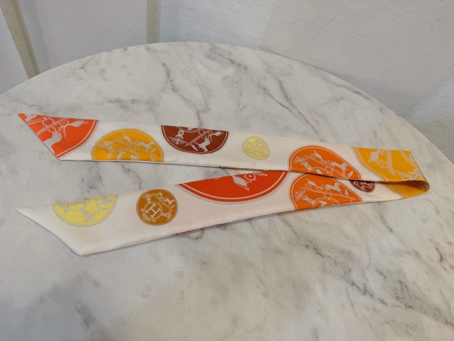 Hermes twilly 白底橘圓logo-4