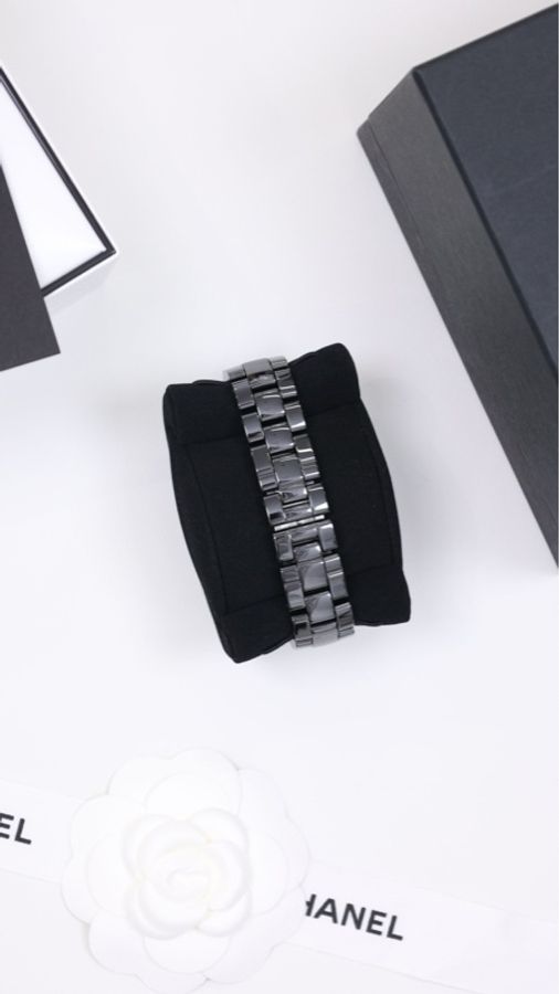 Chanel J12黑陶瓷钻刻机械男表-1
