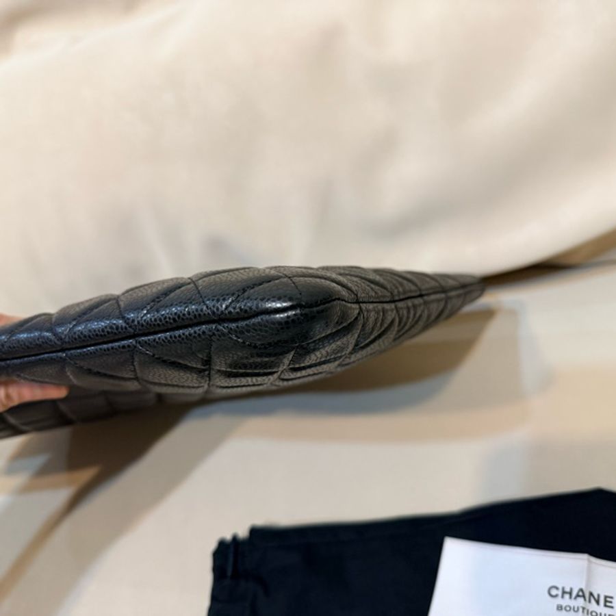 CHANEL 黑色 荔枝皮 ipad手拿包 大尺寸-5