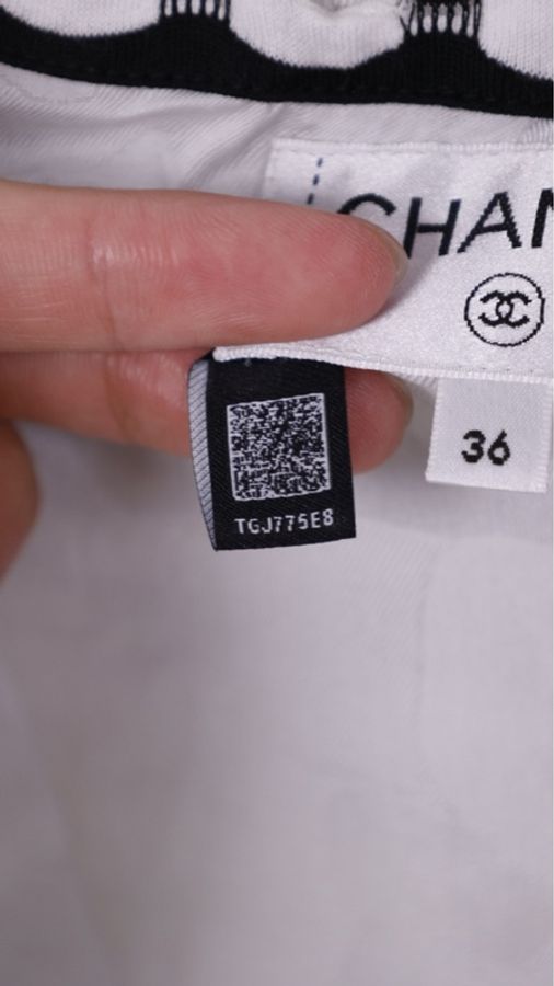 Chanel 24S秀款黑白波点拼接衬衫娃娃领花花钻扣长袖连衣裙外套领口可拆卸-21