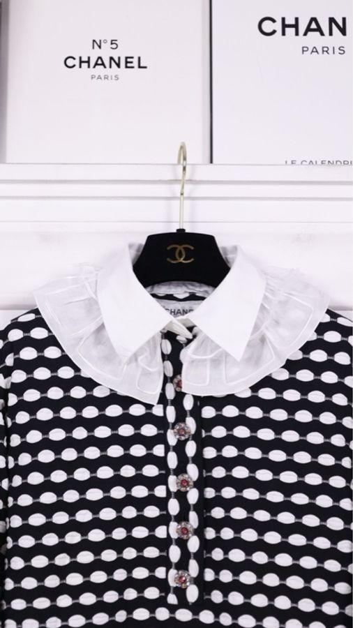Chanel 24S秀款黑白波点拼接衬衫娃娃领花花钻扣长袖连衣裙外套领口可拆卸-36