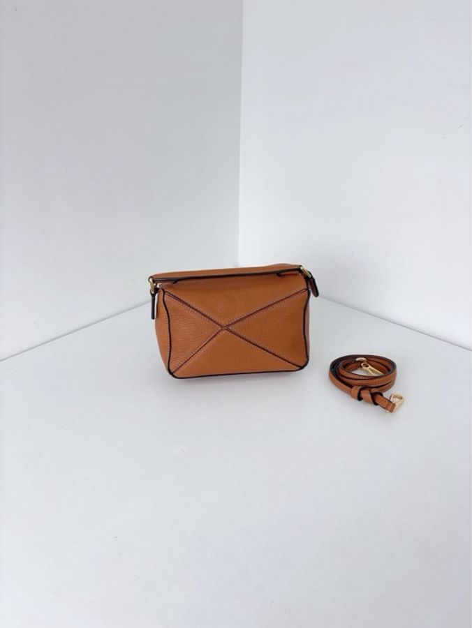 ✨Loewe|焦糖色 荔枝皮mini Puzzle幾何包|98新-2