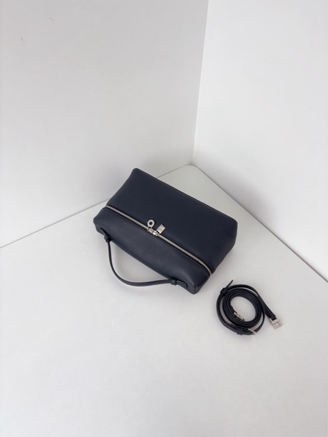 ✨Loro piana|Extra Pocket Lp27飯盒包|深藍近黑銀扣|顆粒面小牛皮|99新-6