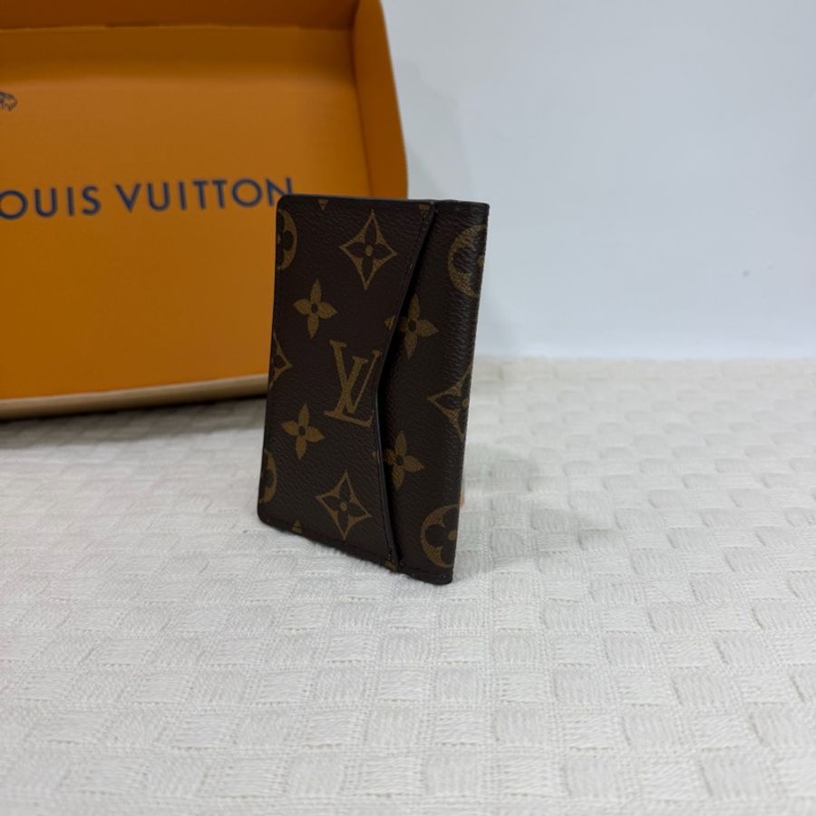LV 直立式對開短夾-4