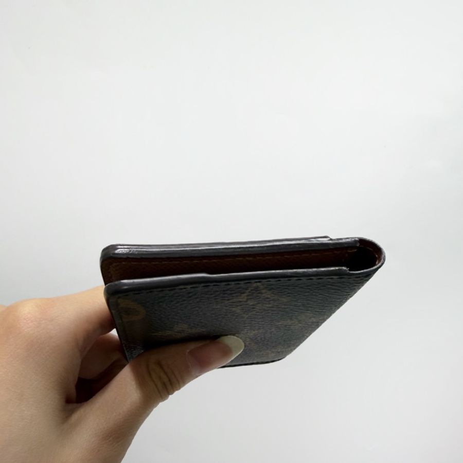 LV 直立式對開短夾-7