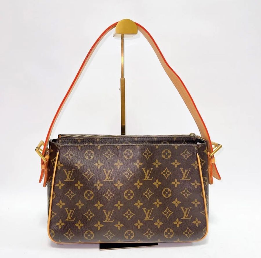【誰背誰帥😎終於被我找到男女通吃的LV駱駝包😙】LV 中古駱駝包中號Viva Cite GM-4