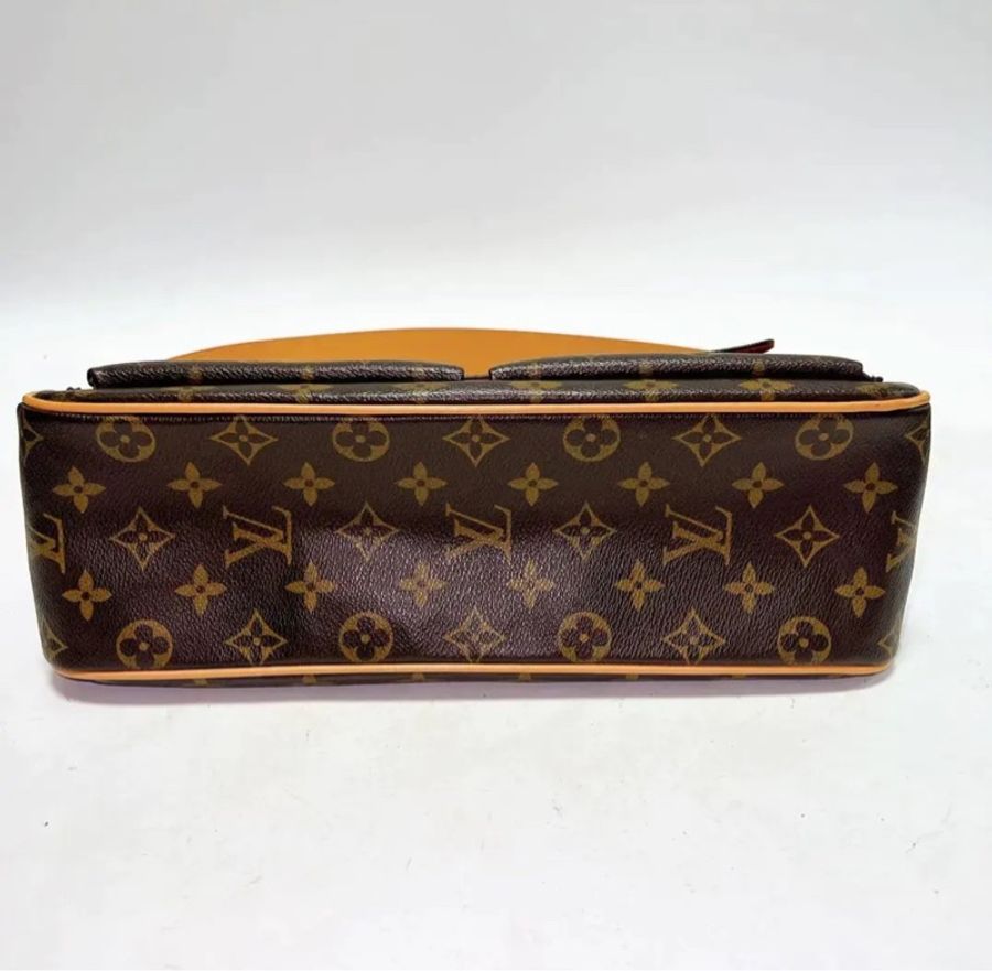 【誰背誰帥😎終於被我找到男女通吃的LV駱駝包😙】LV 中古駱駝包中號Viva Cite GM-7