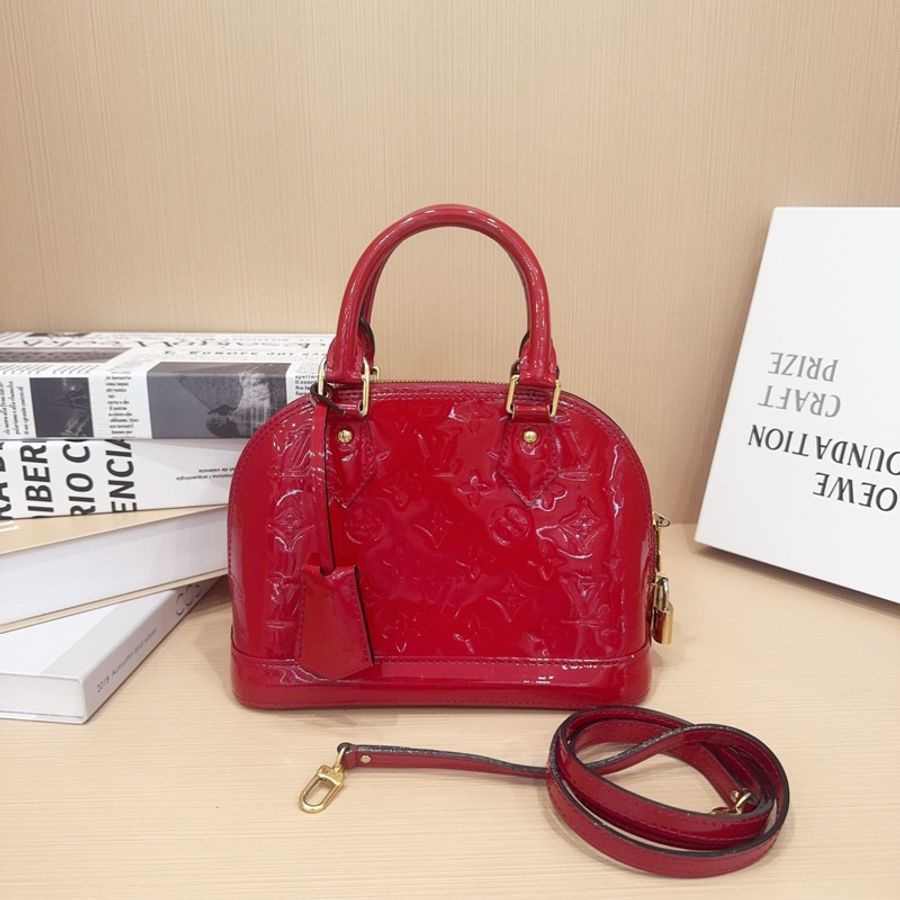路易威登Louis Vuitton M91606 漆皮 斜挎包-1