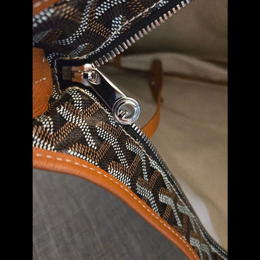 Goyard 愛心塗鴉 hobo 黑棕色 肩背包 雙面可以背 就像一次擁有兩顆包-11