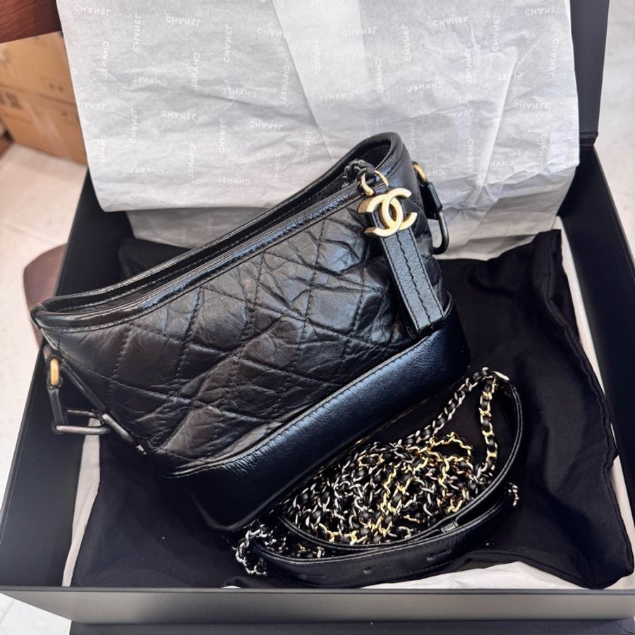 香奈兒Chanel 復古 光滑小牛皮 銀色與金色金屬 流浪包-1