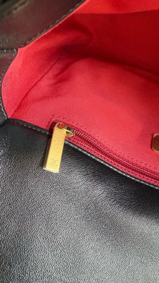CHANEL 19 Bag 黑金羊皮 小號 26cm-7