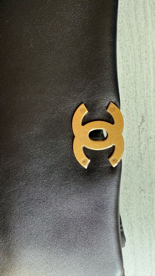 CHANEL 19 Bag 黑金羊皮 小號 26cm-10