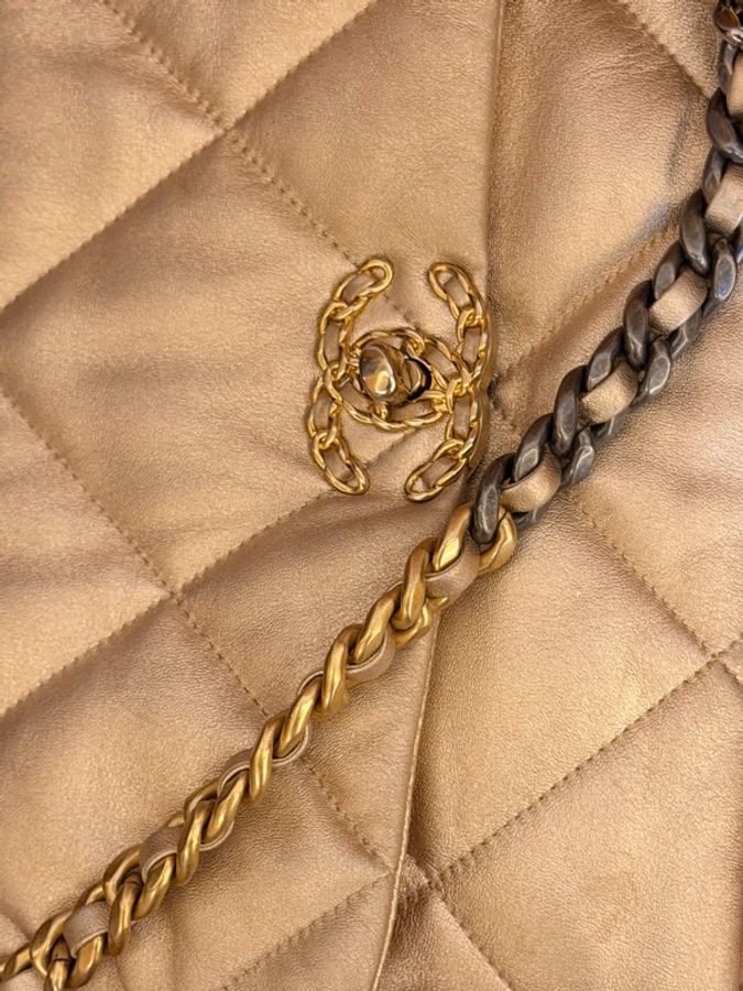 CHANEL 19 Bag 中號 貴婦金✨31開-15