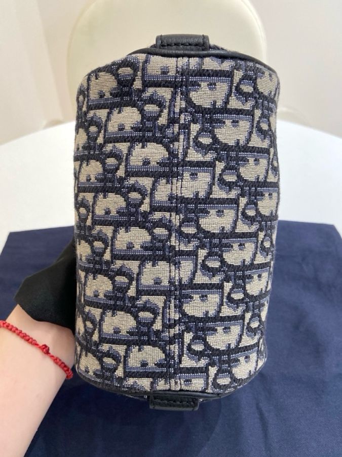 Dior迪奧老花roller圓筒手提包斜挎包 尺寸:17*11*11 附件:塵袋 肩帶。-4