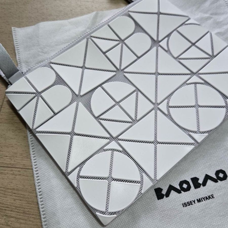 Issey Miyake 三宅一生 BaoBao 斜背包 打字機限定款設計-5