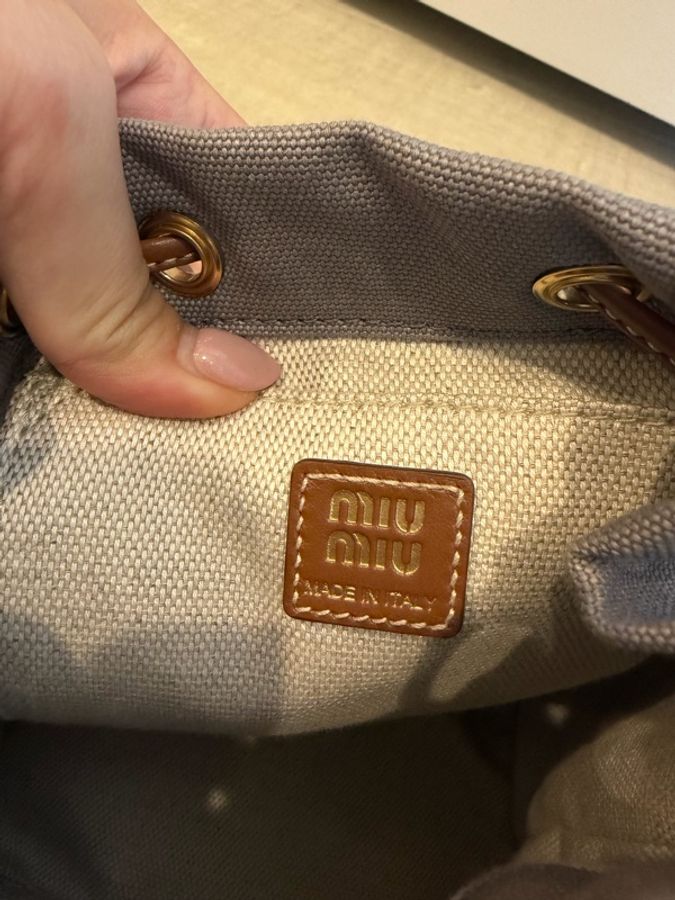 Miumiu後背包 小號-6
