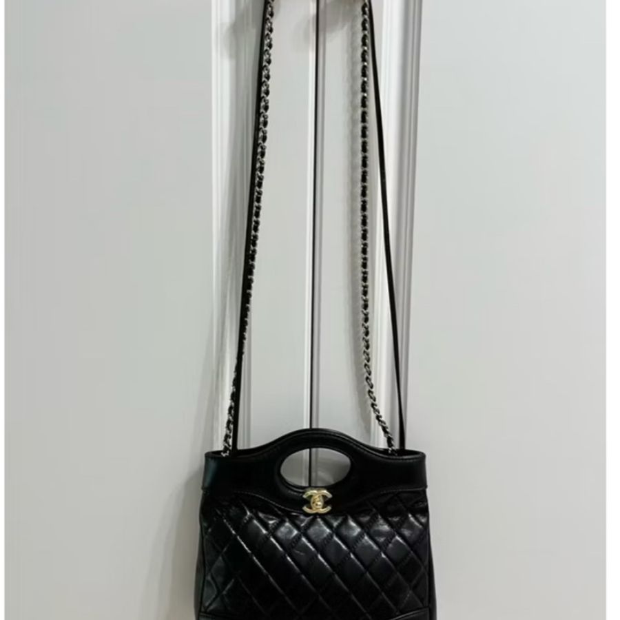 CHANEL《全新》31 Mini 購物袋 黑金|Mini 31 Shopping Bag|鏈帶肩背包|晶片款 全新全配-12