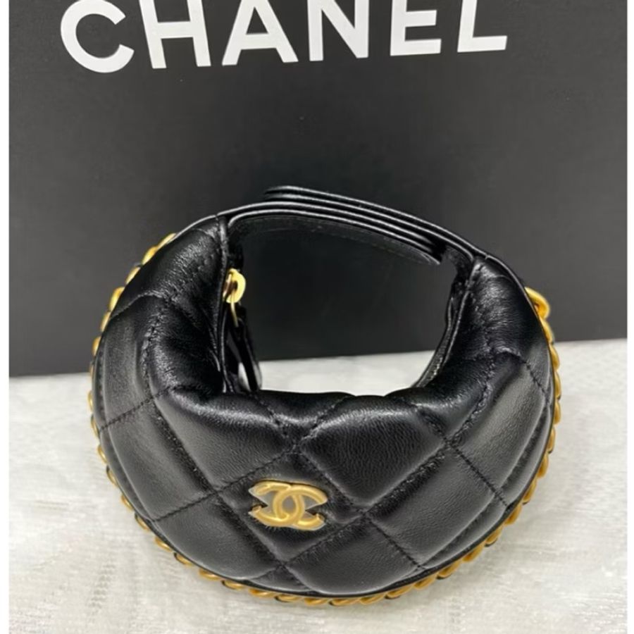 CHANEL 香奈兒《全新全配》呼拉圈零錢包 黑金羊皮|Hula Hoop 手環包|可放AirPods/車鑰匙|熱門限量款-13