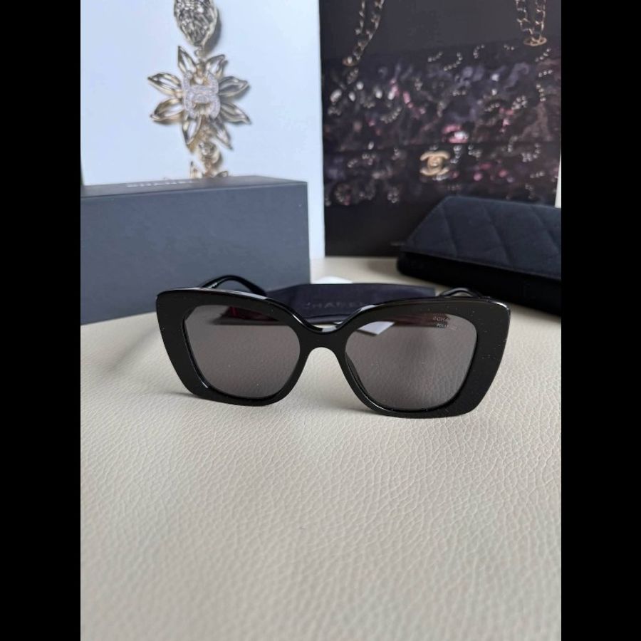 Chanel Logo鑲鑽字母黑色大框墨鏡-5