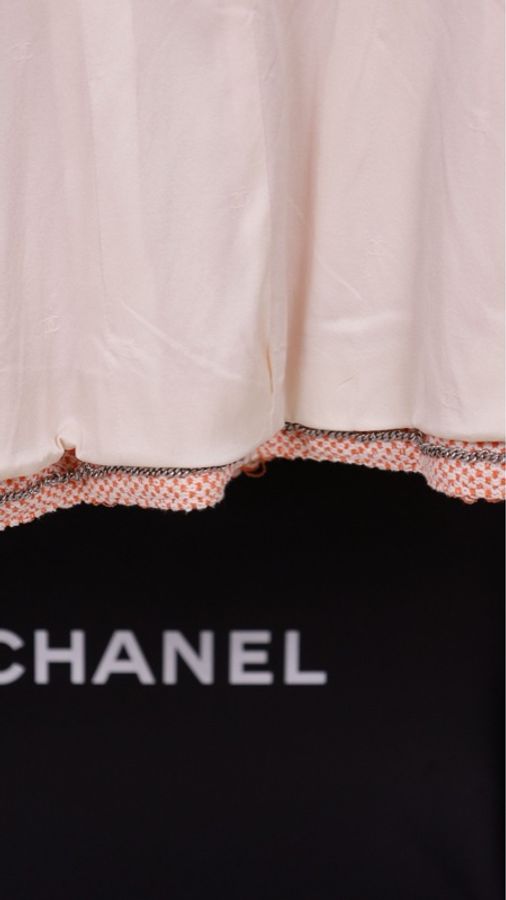 Chanel 97年秀款鲑鱼粉贝母扣外套-27