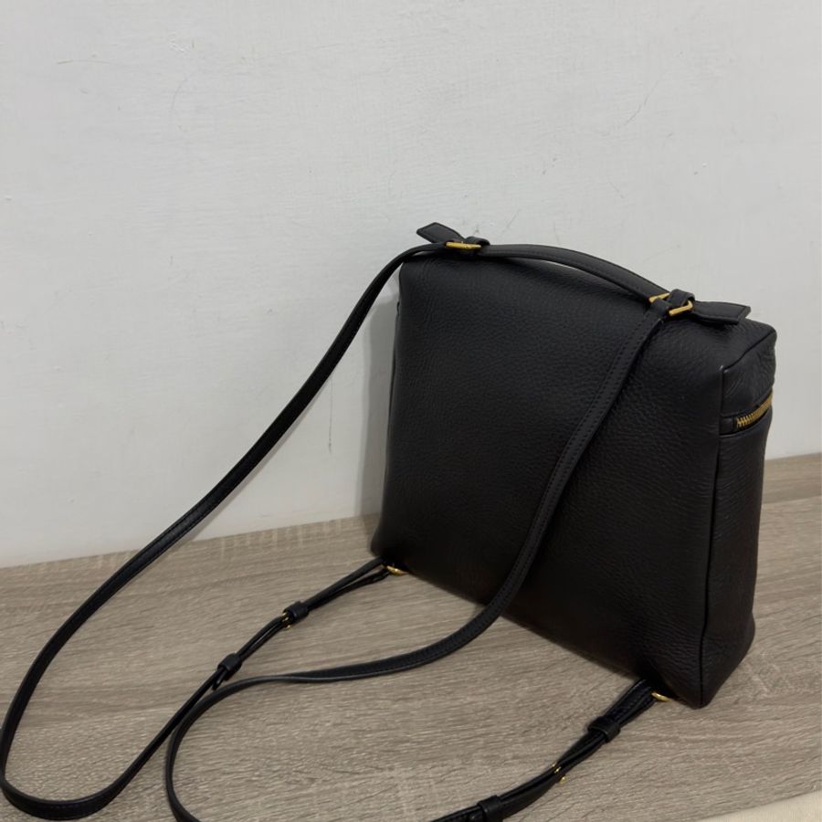 🖤Loro Piana LP23.5 黑金雙肩背包🖤 二手閒置-8