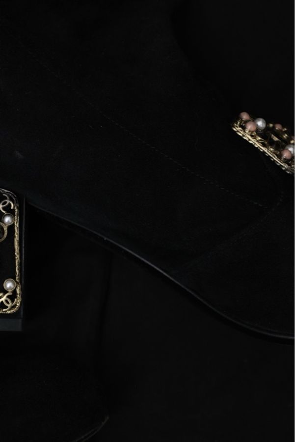 Chanel 11年拜占庭黑色琉璃麂皮长筒靴-15